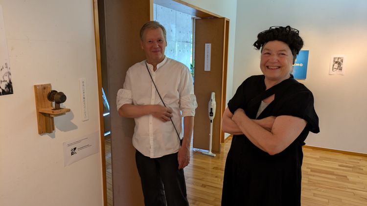 Welcome to the exhibition ‘Resistance and Resilience’ by two contemporary Indigenous artists: Tomas Colbengtson and Antonie Frank Grahamsdaughter